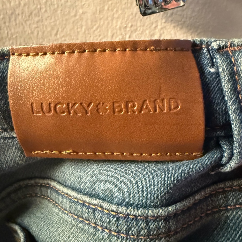 Lucky Brand Coldwater pull on jeans size 5 - Picture 3 of 7